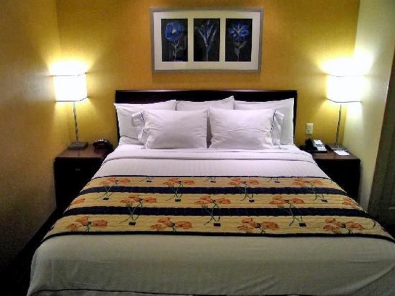 Springhill Suites Dulles Airport Sterling Exterior foto